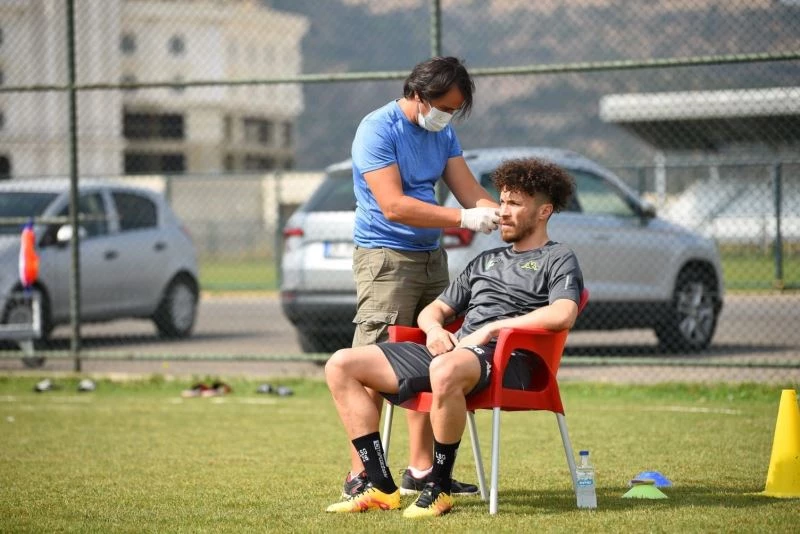 Denizlispor’da futbolculara laktat testi uygulandı
