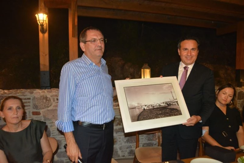 Ayvalık Kaymakamı Görgülüarslan’a buruk veda
