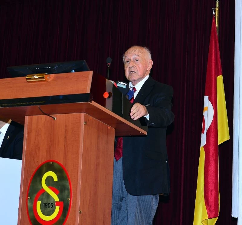 Galatasaray eski Başkanı Duygun Yarsuvat hayatını kaybetti
