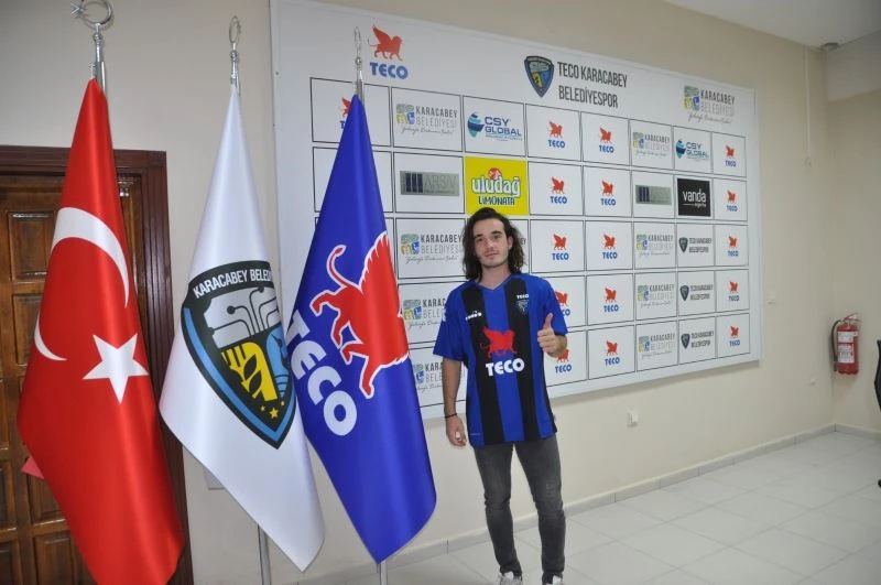 Zeynullah Türkay ve Efe Mustafa Çetin Karacabey Belediyespor’da
