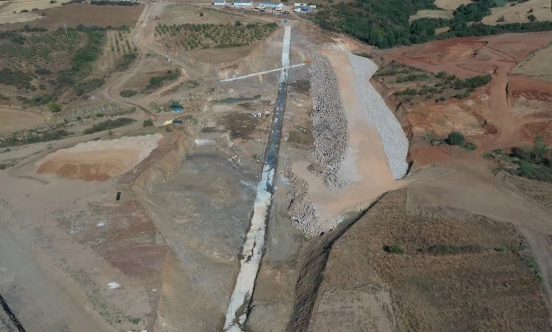 Ekonomiye iki milyon lirayı aşkın katkı sağlayacak Lalapaşa Göleti’nde çalışmalar devam ediyor

