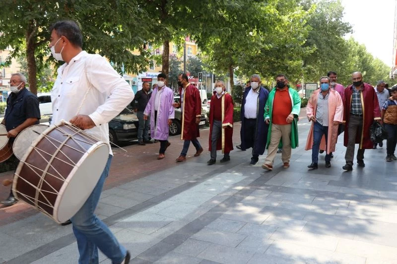 Ahi Esnafı, kutlamalara davet edildi
