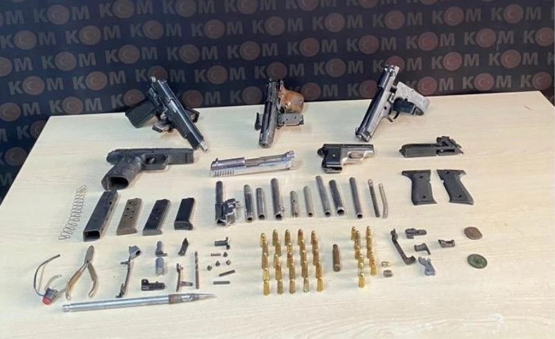 Tabanca imalathanesine yapılan baskında tarihi eser de bulundu
