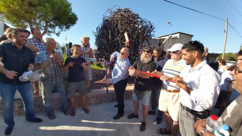 CHP’li başkanın ertelediği heykelin açılışı gerçekleştirildi
