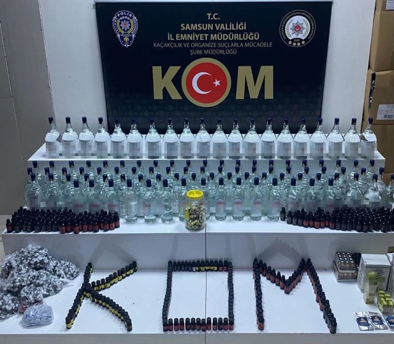 Samsun’da 2 bin 303 adet alkolü içki yapımında kullanılan malt aroma ele geçirildi
