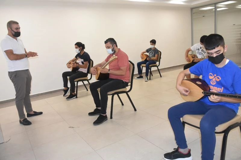 Bu konservatuvarda başarılı öğrenciler yetiştiriliyor
