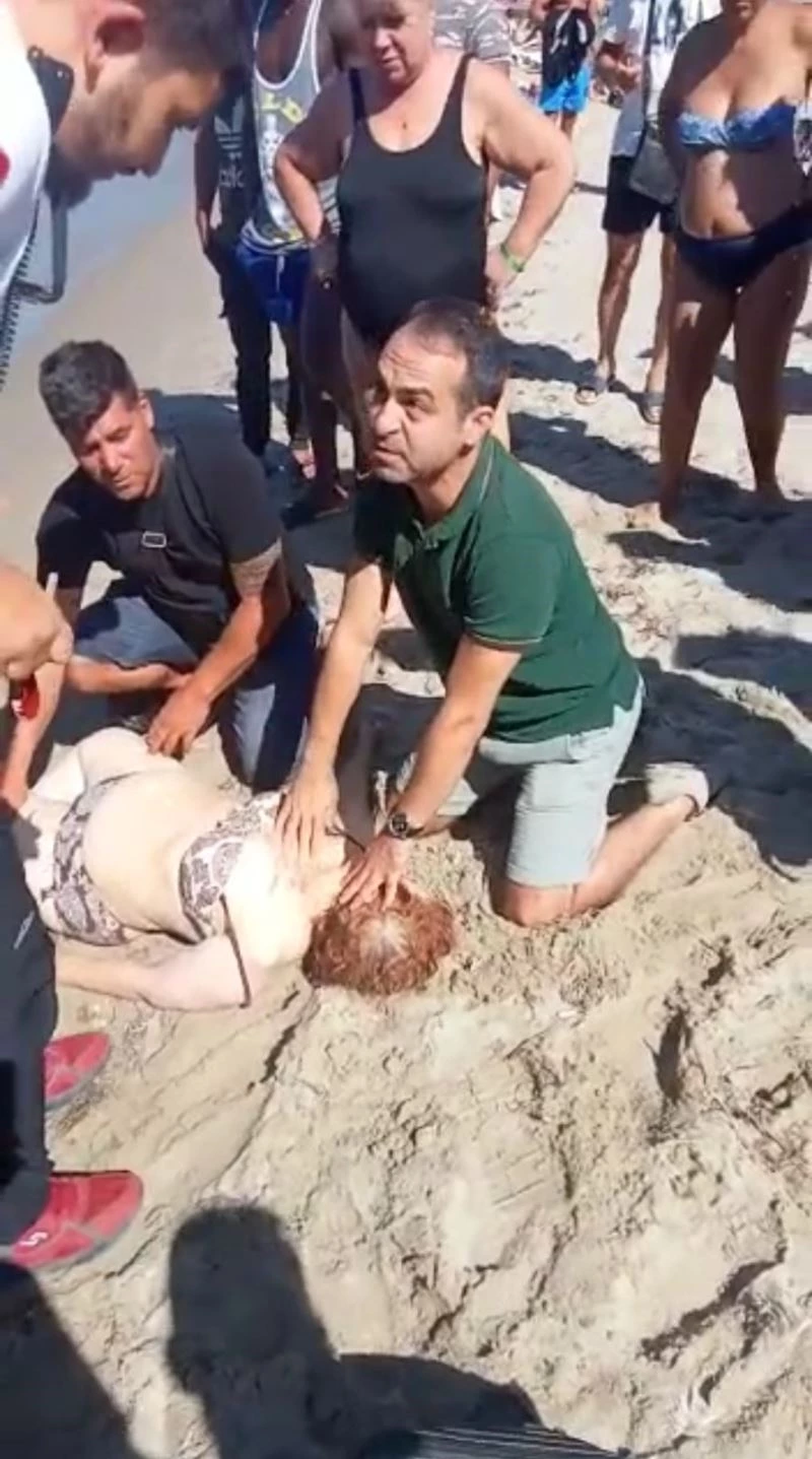 Annesini ziyarete giden İl Sağlık Müdürü, Boşnak turistin hayatını kurtardı
