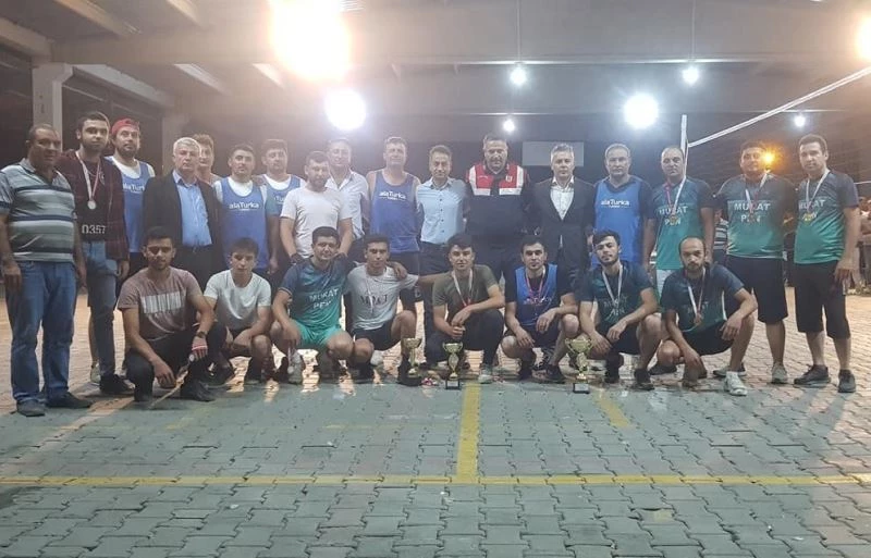 Denizli’de Zafer Kupası Voleybol Turnuvasında şampiyonun adı Gemiş oldu
