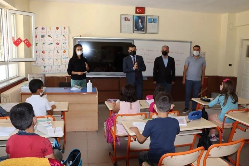 Kaymakam Bilici: “Gelişmiş ülkelerin başarılarındaki en önemli unsurlardan biri güçlü eğitim”
