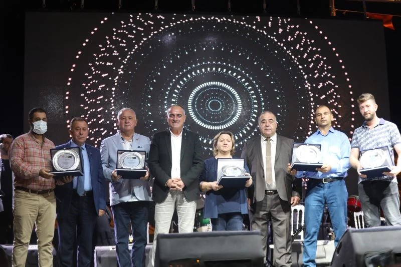 En kaliteli Gemlik zeytini 25 bin liraya satıldı
