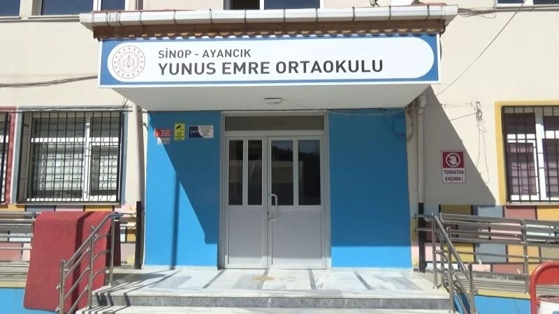 Komandolardan öğrencilere anlamlı mesaj
