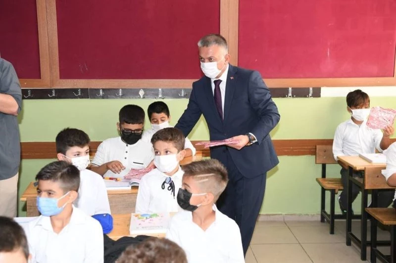 Vali Yazıcı ilk ters zilini çaldı
