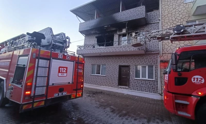 Evin mutfağında çıkan yangında dumandan etkilenen bir kişi hastaneye kaldırıldı
