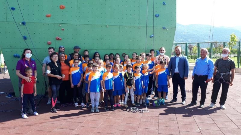 21 kupadan 15’i İnegöl’ün
