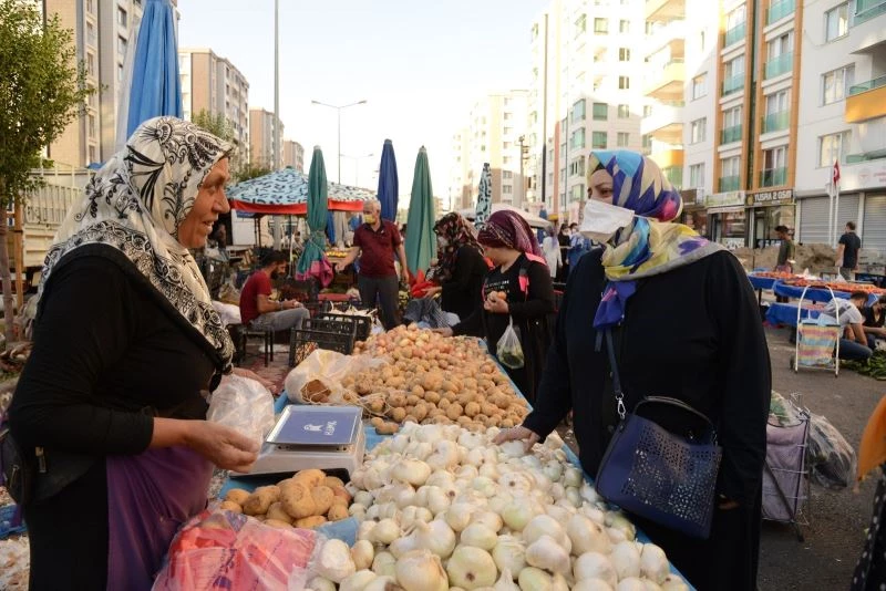 Kadın pazarcılara ziyaret
