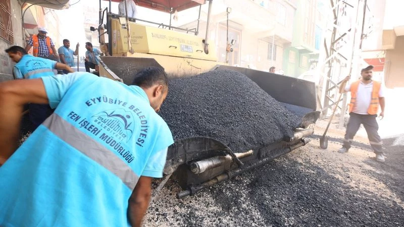 Eyyübiye Belediyesi asfalt atağını sürdürüyor
