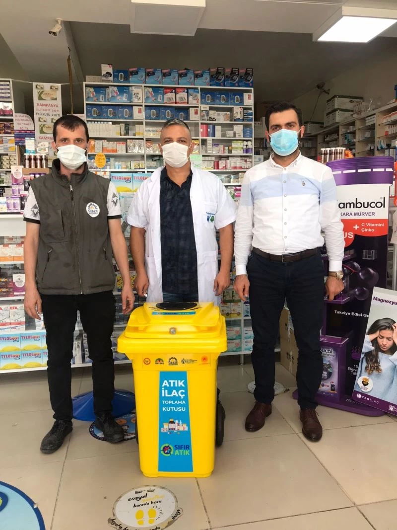 Tarihi geçmiş ilaçlar toplanarak bertaraf ediliyor
