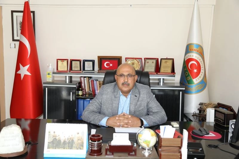 Çubuklu turşu üreticileri AYBÜ Rektörü Aydınlı’ya sahip çıktı
