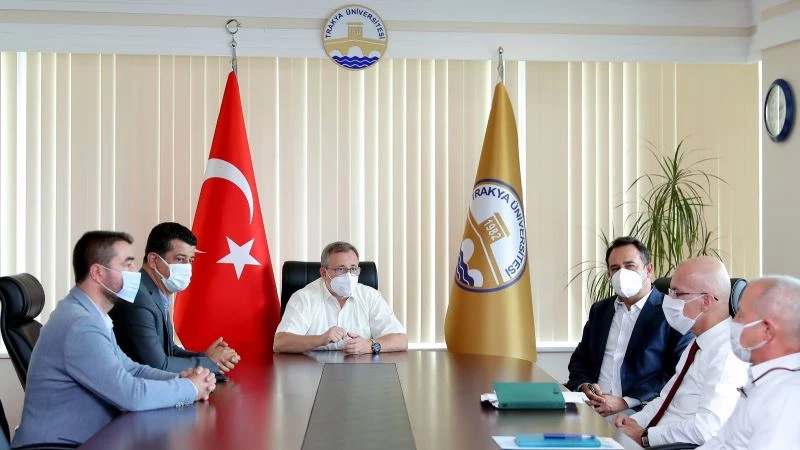 Rektör Tabakoğlu: “Biz burada bir aileyiz, çalışanımızı herkesten önce biz düşünürüz”
