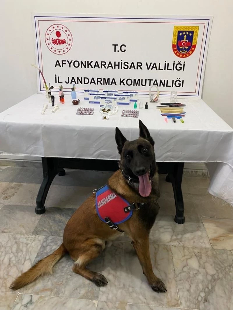 Uyuşturucu maddeler ile yakalanan 3 kişiden ikisi tutuklandı
