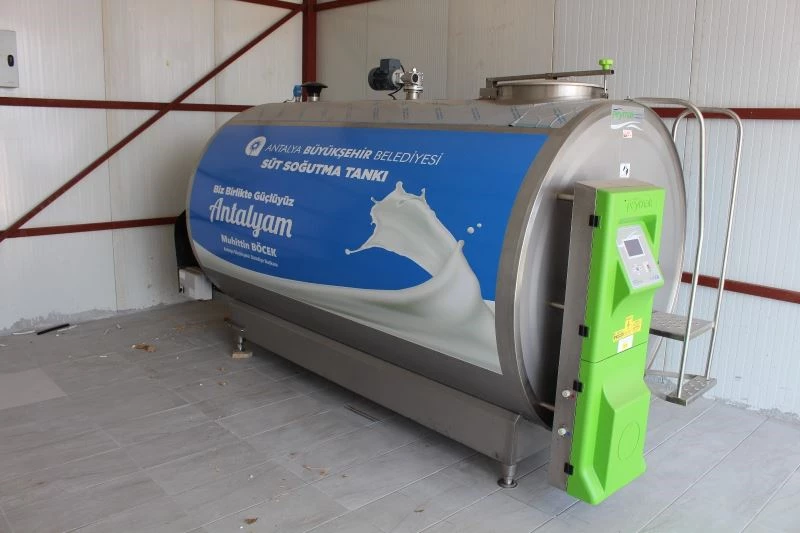 Döşemealtılı besicilere süt tankı hibe edildi
