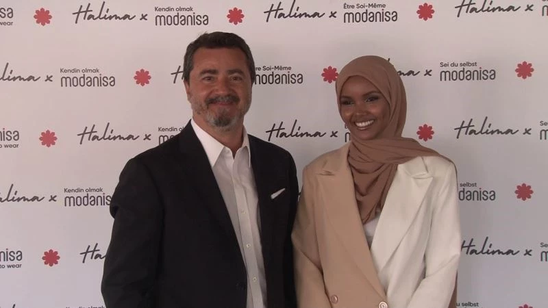 Modanisa global mottosunu tüm dünyaya Halima Aden ile duyurdu: “Kendin olmak Modanisa