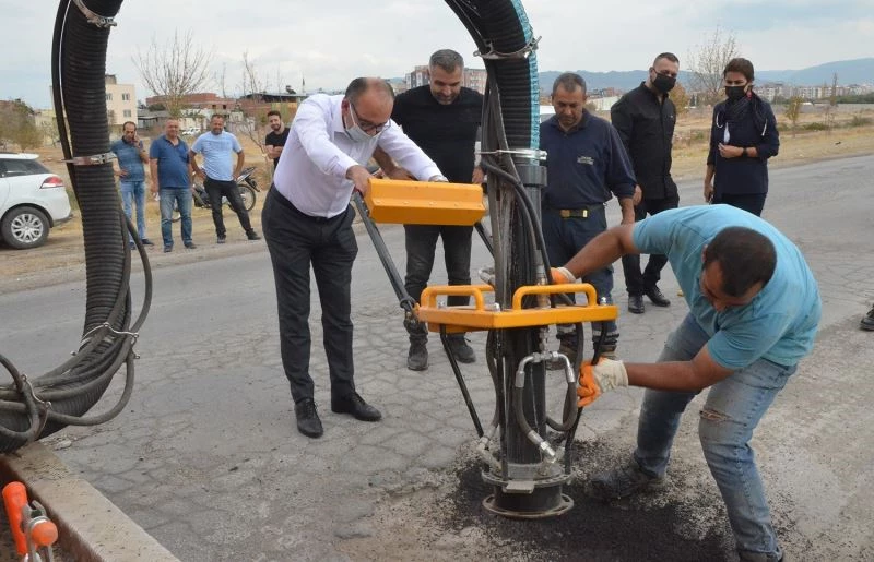 Türkiye’de bir ilk, Turgutlu yama makinesine kavuştu
