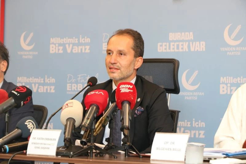 Yeniden Refah Partisi Genel Başkanı Erbakan: “Pandeminin bitmesi doğal bağışıklık ile olur“
