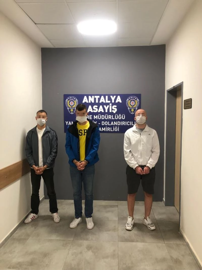 Kiralık araca sahte plaka takıp, önce sattılar sonra çaldılar
