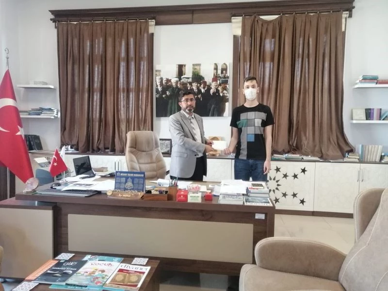 İmam Hatipli öğrencinin Tıp Fakültesi sevinci
