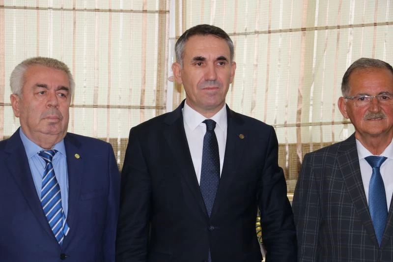 Trakya Birlik Başkanı Kırbiç: “Ayçiçeği fiyatları düşmeyecek”
