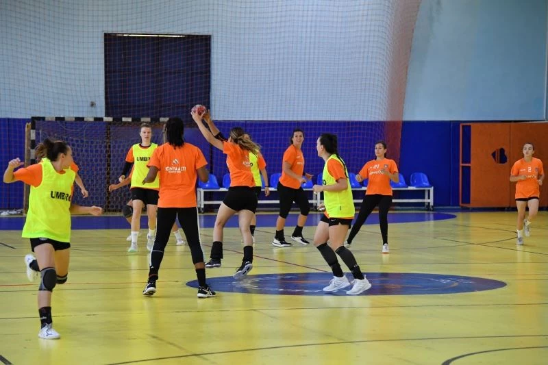 Mavi Kelebeklerin hedefi galibiyet
