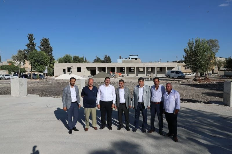 Canpolat yapımı devam eden zabıta amirliği inşaatını inceledi
