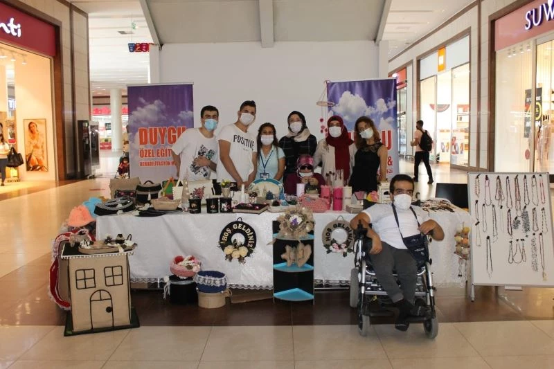 Sosyal sorumluluk öncüsü Ceylan Karavil Park AVM
