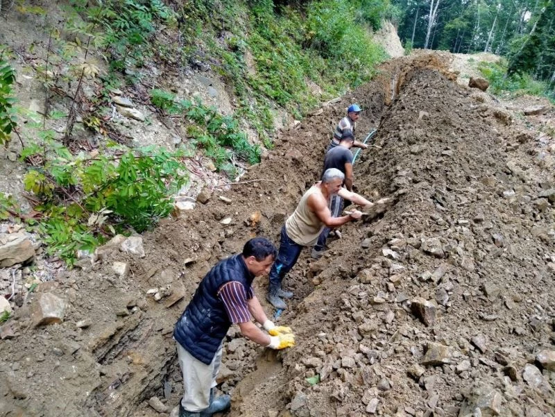 Görevi devralan muhtar 25 yıllık su sorununu ortadan kaldırdı
