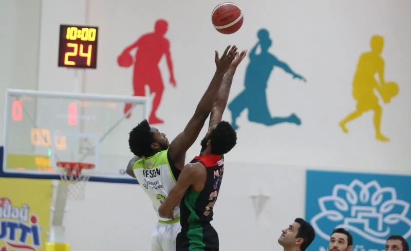 Frutti Extra Cup: Semt 77 Yalovaspor: 59 - Merkezefendi Belediyesi Basket: 56
