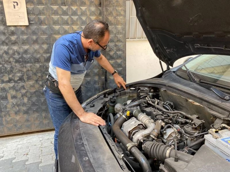 Üsküdar’da pes dedirten dolandırıcılık: Arkası dizel önü benzinli aracı birleştirip sattılar
