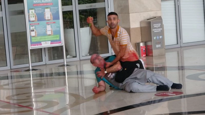 Sigortasının yatırılmadığını iddia eden garson restoranın ustabaşını bıçakla rehin aldı
