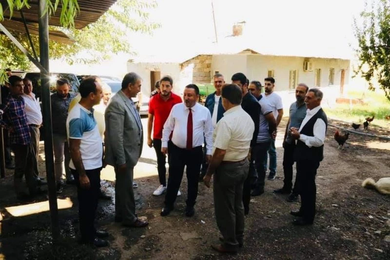 Vatandaşın yol çilesini başkan sona erdirdi.