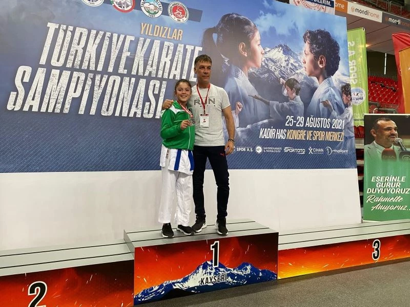 Mustafakemalpaşalı karateciler millî takımda
