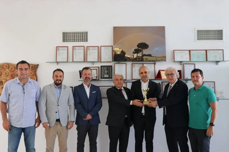 Zeytin ve zeytinyağı ihracatının liderleri ödüllerine kavuştu
