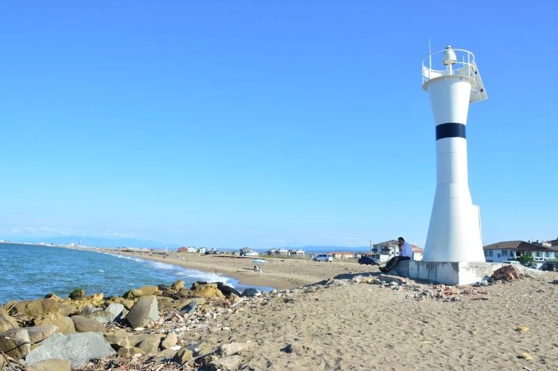 Birçok bölgede balıkçılar törenle uğurlanırken onlar ağlarını sessiz attı
