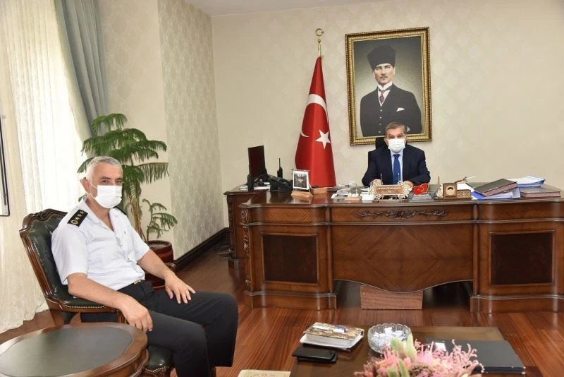 Vali Işık, İl Jandarma Komutanı Çetinkaya’yı kabul etti
