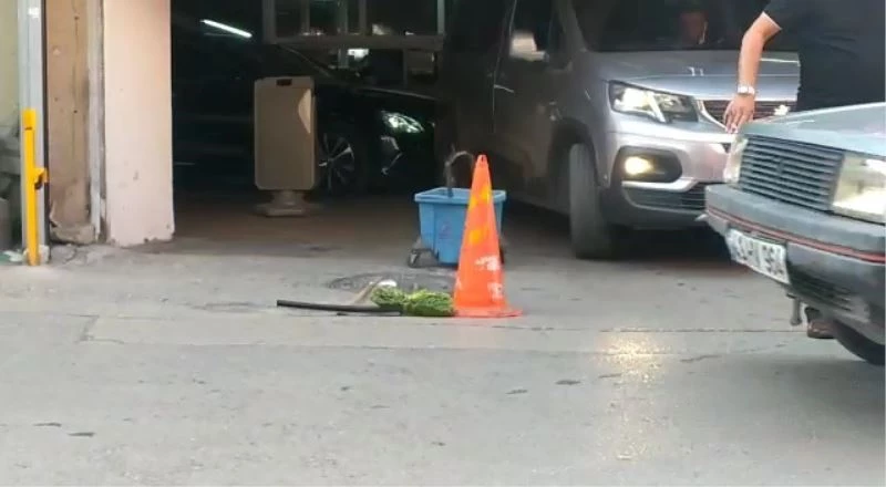 Bursa’da dengesini kaybeden adam 3. kattan böyle düştü
