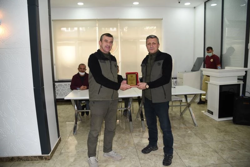 Yangınlarla mücadele eden orman personeline ödül
