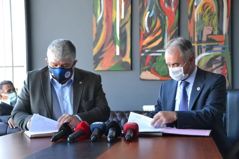 Buz Pateni Yapan Sporcuların Performansları Atatürk Üniversitesinde Ölçülecek
