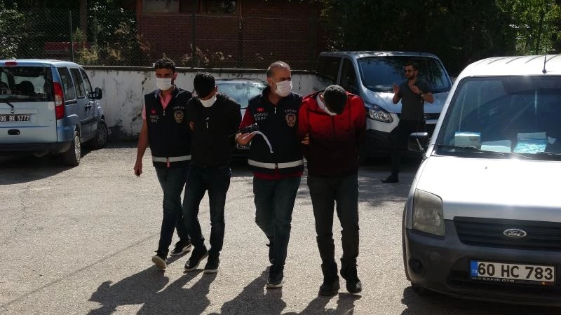 Villalara danan hırsızlar yakalandı
