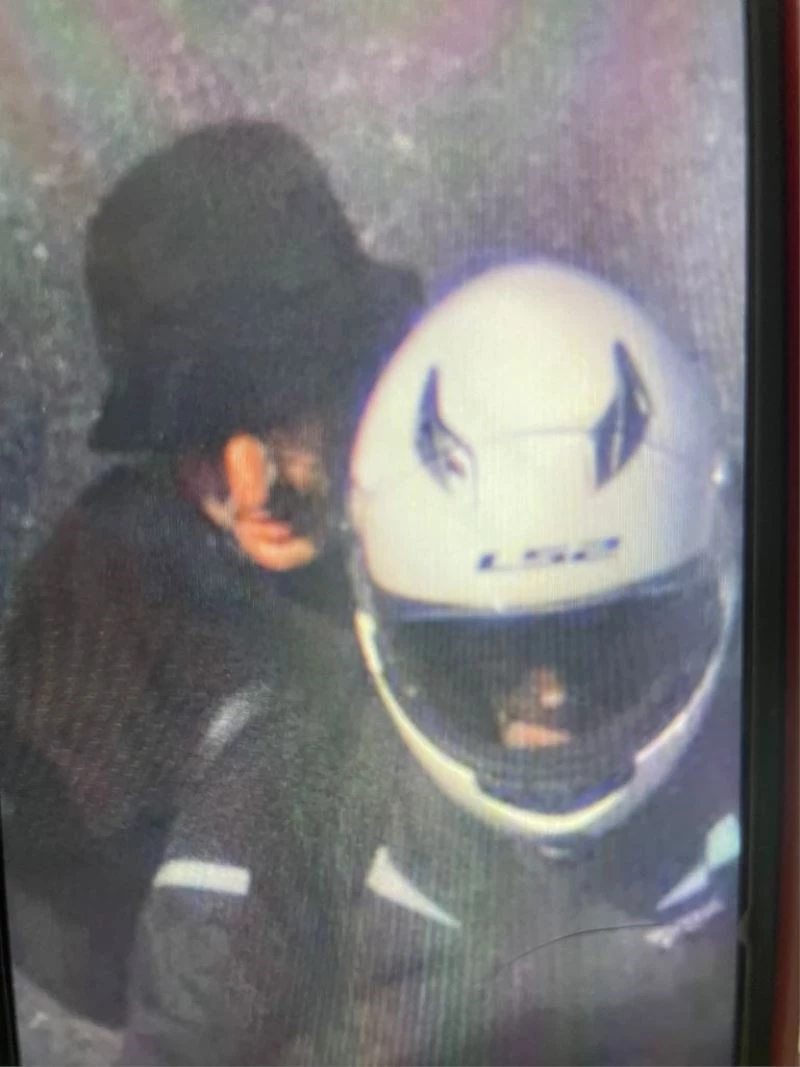 Muhasebecinin lastiğini patlatıp, 270 Bin lirayla kayıplara karıştılar. 