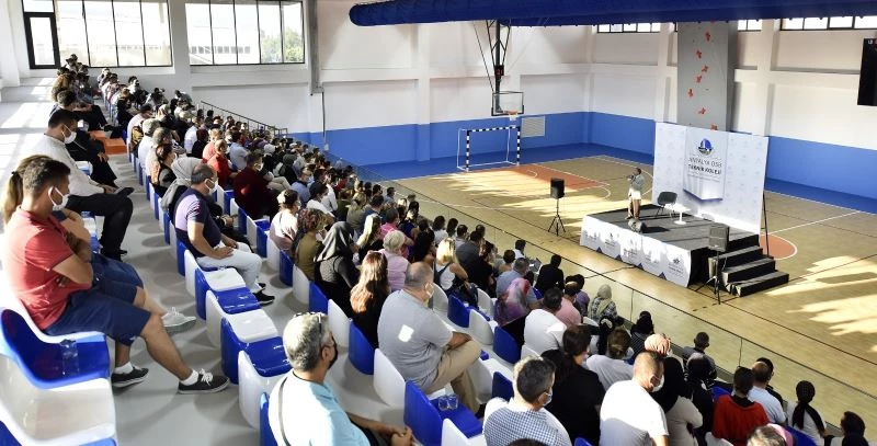 Antalya OSB Teknik Koleji velilerine iletişim semineri
