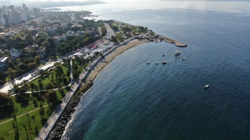 (Özel) Müsilajdan arındırılan Caddebostan ve Kartal sahilleri havadan görüntülendi
